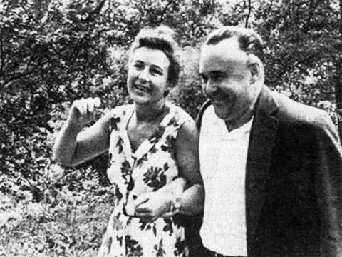              1964 .