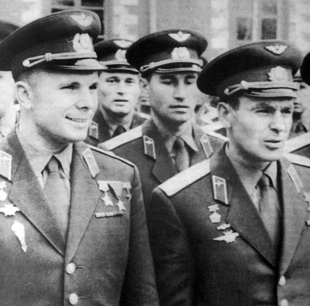 -  1961 