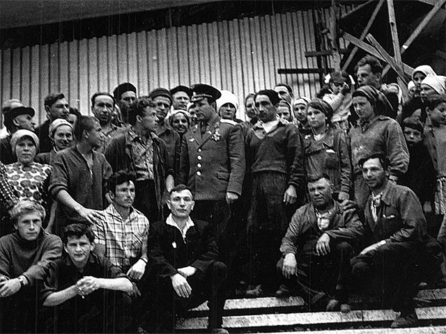     1966          